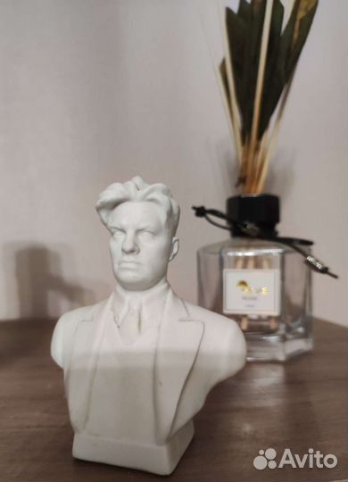 Бюст Маяковский СССР