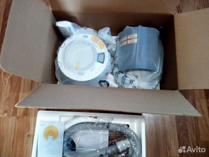 Новый пылесос с аквафильтром derma tj 200w