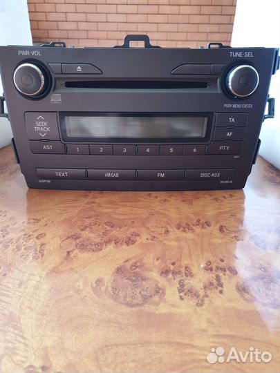 Штатная магнитола Toyota Corolla