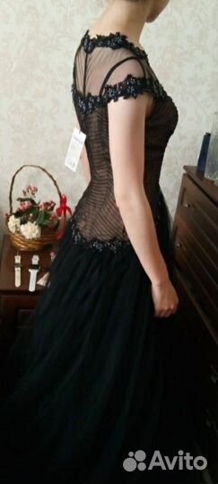 Вечернее платье