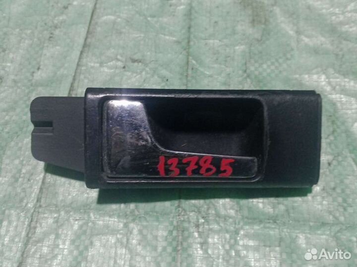 Ручка передняя левая Audi A6 седан 2.6I 1996