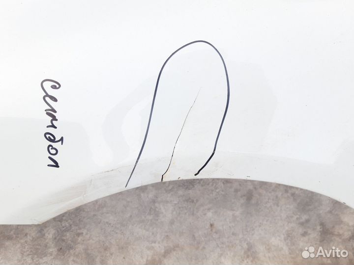 Крыло перед левое Рено Симбол 1 с дефектом