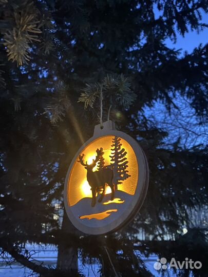 Новогодняя игрушка из дерева светящаяся