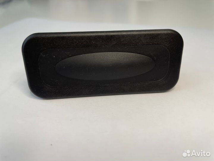 Кнопка багажника Renault