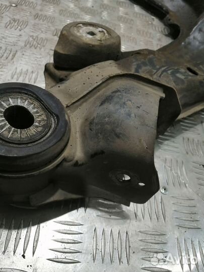 Подрамник передний Volkswagen Passat B5