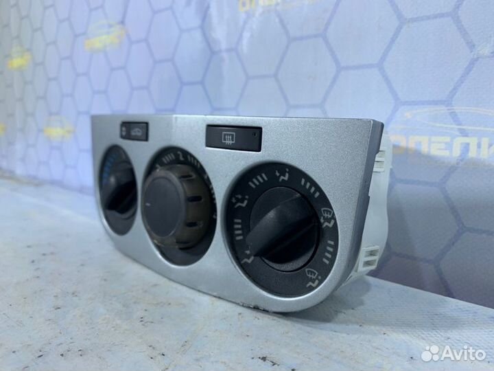 Блок управления климатом Opel Corsa D