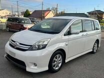 Toyota Isis 1.8 CVT, 2012, 78 000 км, с пробегом, цена 1 170 000 руб.