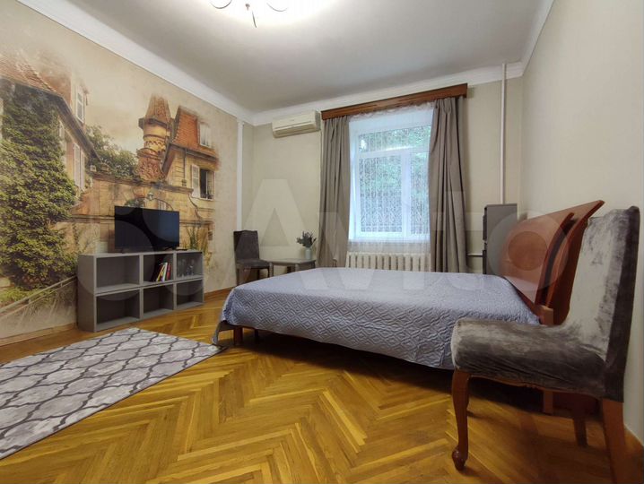 2-к. квартира, 56 м², 2/3 эт.