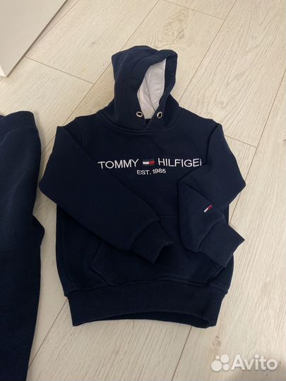 Костюм для мальчика 98-104 Tommy-Hilfiger