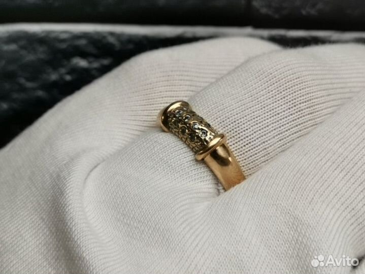 Золотое кольцо 585 пробы, массой 2.51 грамма. (16