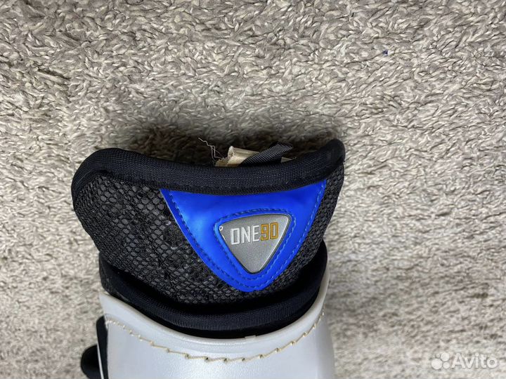 Щитки хоккейные Bauer one 90