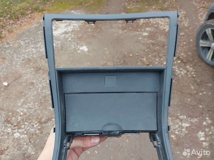 Консоль центральная, пепельница Мазда 6 gh рест