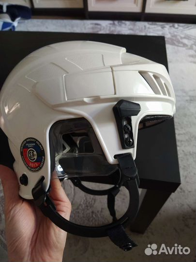 Новый хоккейный шлем ссм