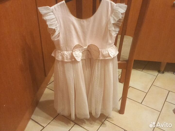 Платье на праздник 134р