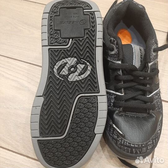 Кроссовки heelys новые