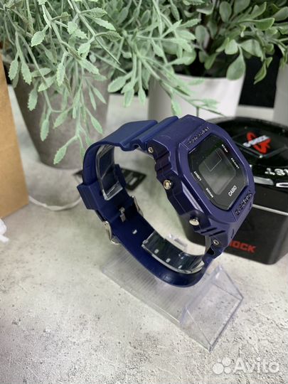 Часы Casio G-Shock фиолетовые