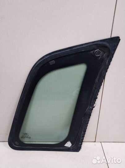 Стекло кузовное глухое левое Ford Fiesta MK5 2002