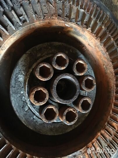 Успокоитель (демпфер) коленвала MAN D20 D28 scania