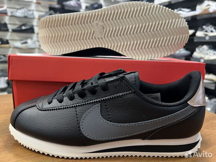 Кроссовки мужские новые найк nike cortez белые