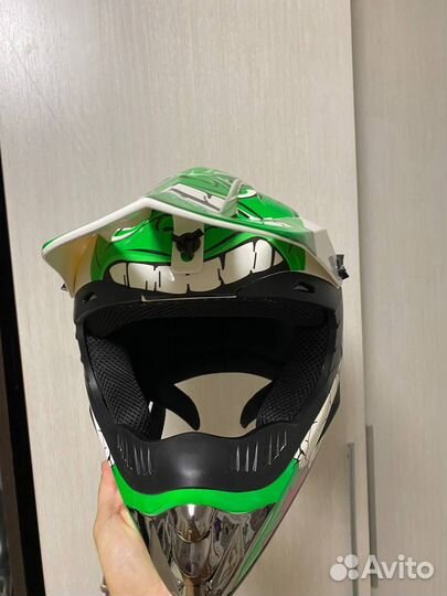 Шлем защитный