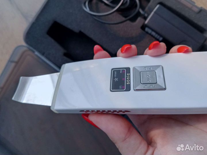 Ультразвуковой прибор для чистки кожи