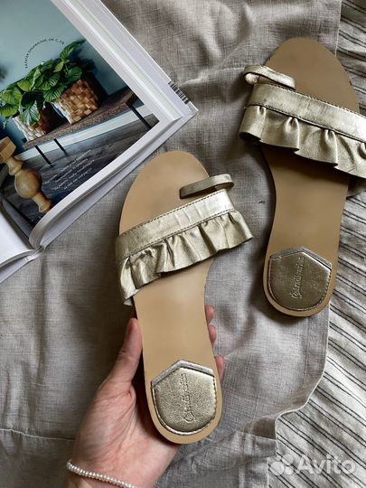 Шлепки сандалии золотые 38