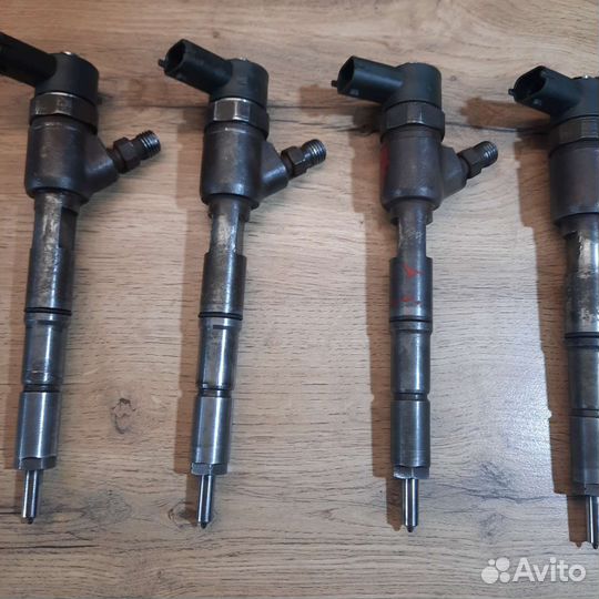 Дизельные топливные форсунки 0445110291