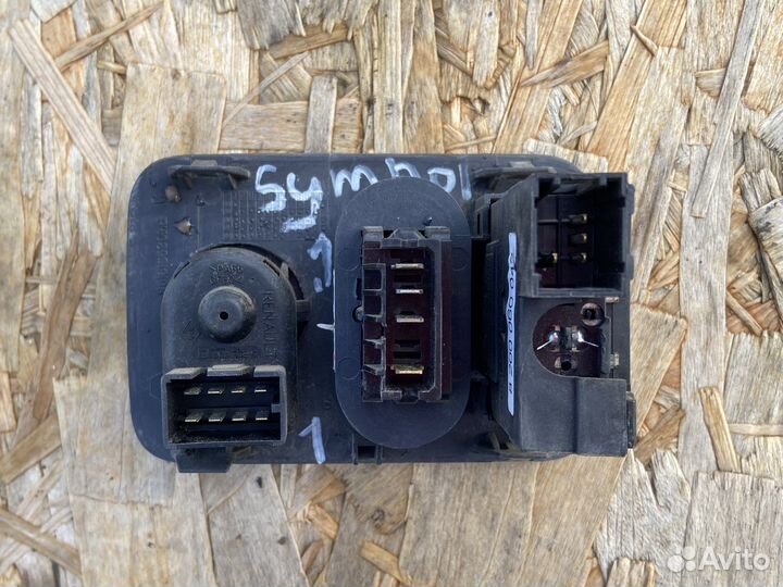 Блок кнопок Renault Symbol