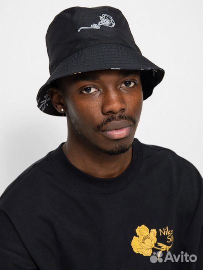Кепки и панамы Nike