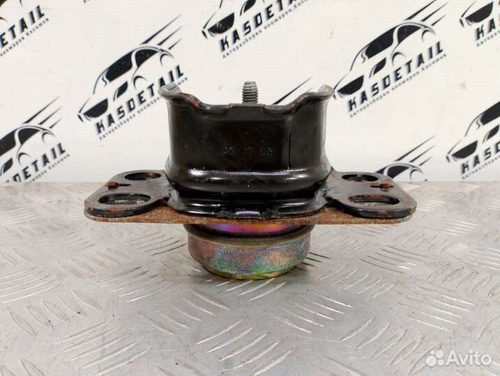 Подушка двигателя правая Renault Kangoo 1 рест