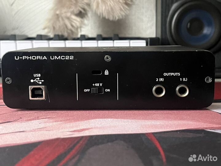 Аудиокарта behringer umc22