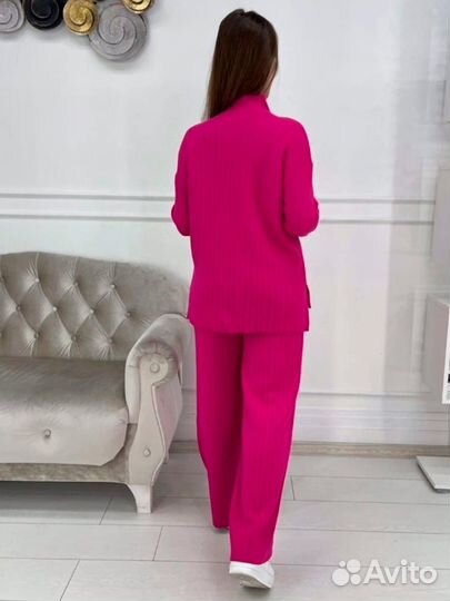 Спортивный костюм женский