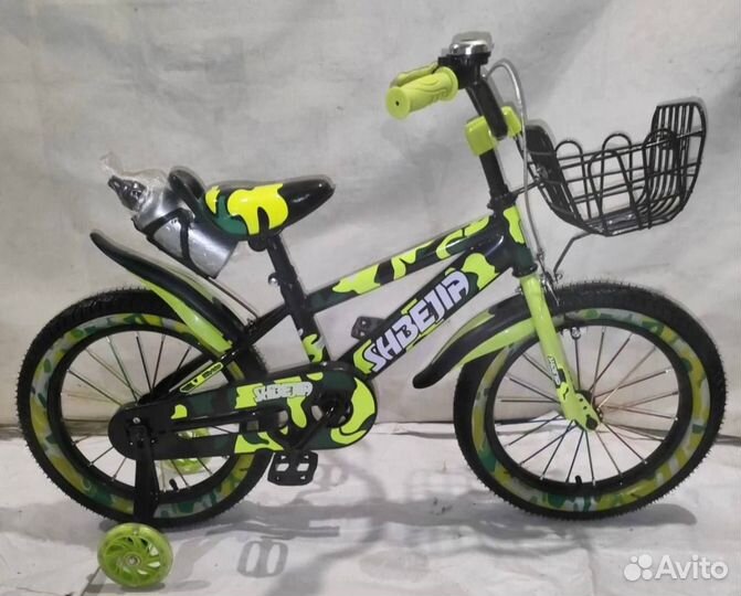 Велосипед детский четырехколесный 18 колеса