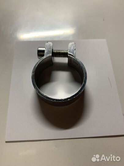 Зажим для трюкового самоката