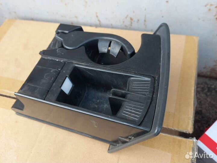Mercedes Vito/Viano (639) подстаканник консоли