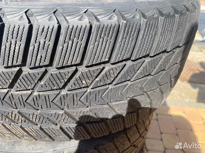 Nexen Winguard Ice Plus 235/45 R18