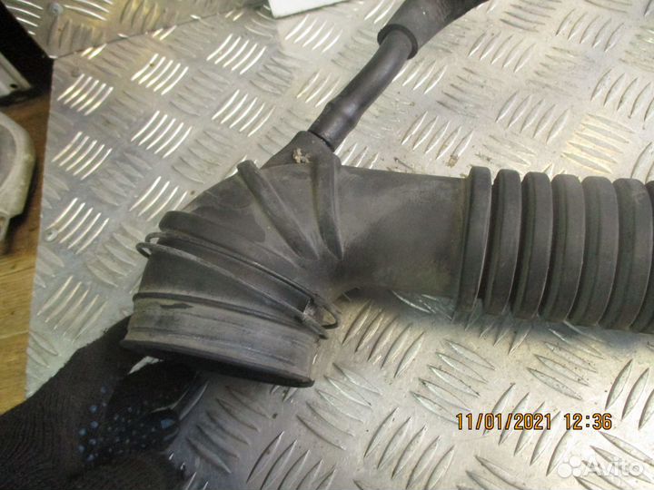 Патрубок воздушного фильтра Hyundai Starex H1