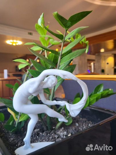 Статуэтка «Танцовщица», модерн