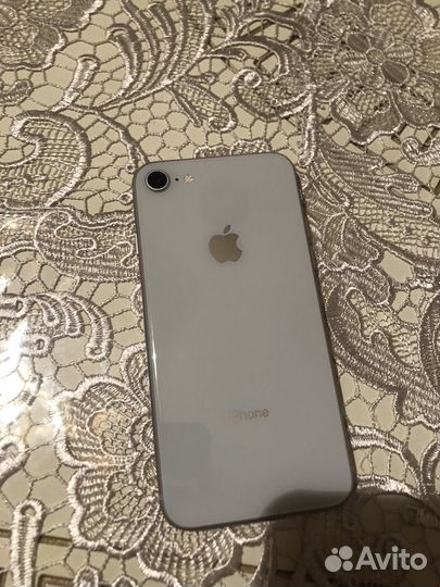 iPhone 8, 64 ГБ