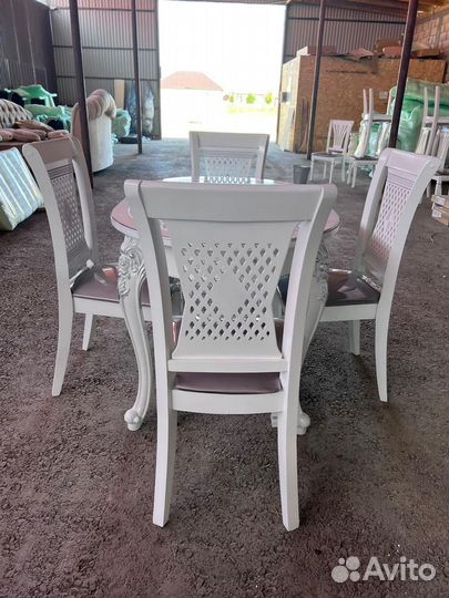 Стол и Стулья