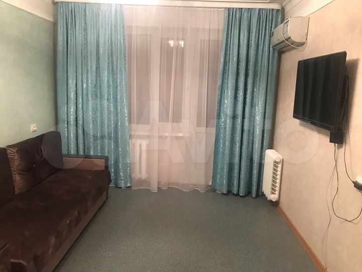 2-к. квартира, 44 м², 1/9 эт.