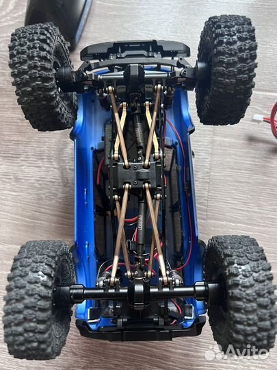 Машинка на радиоуправлении Axial Scx24 Трофи