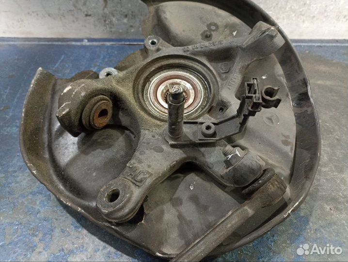 Ступица задняя левая Chrysler Crossfire