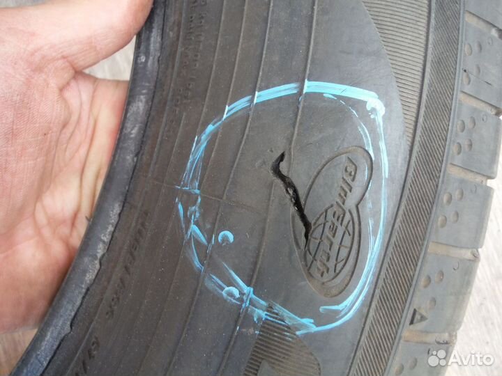 Yokohama BluEarth AE50 215/65 R17