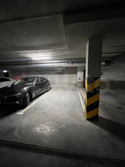 Машиноместо, 15 м²