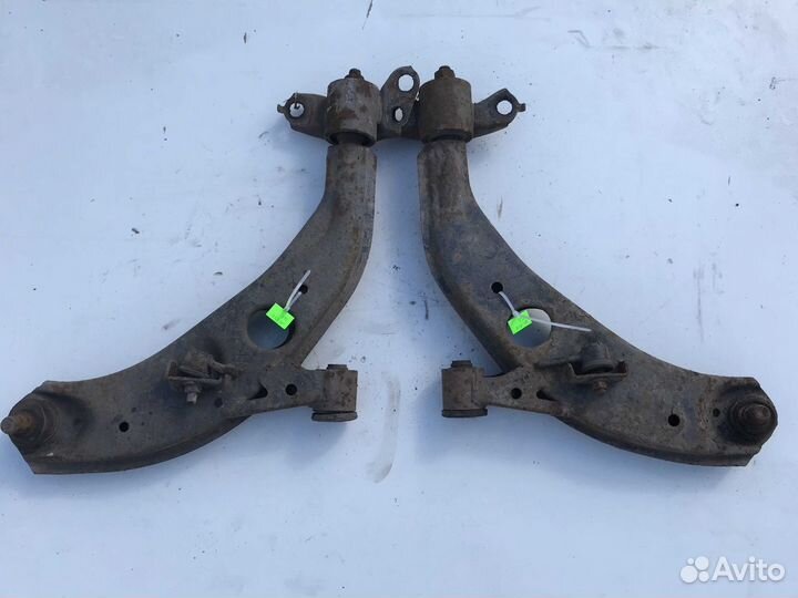 Рычаги передние Mazda 626 GE