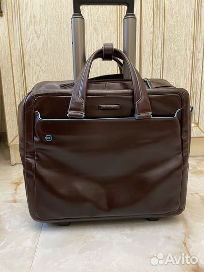 Кожаный портфель