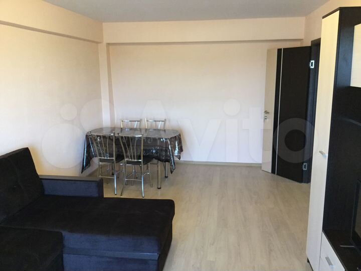 2-к. квартира, 57 м², 3/9 эт.