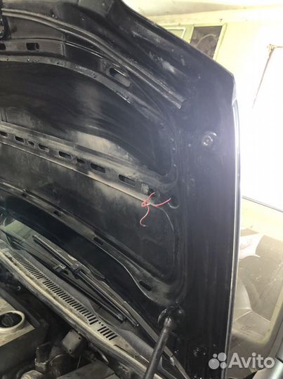 Капот Volkswagen Touran 2004