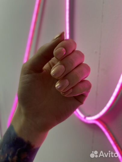 Маникюр у стажера